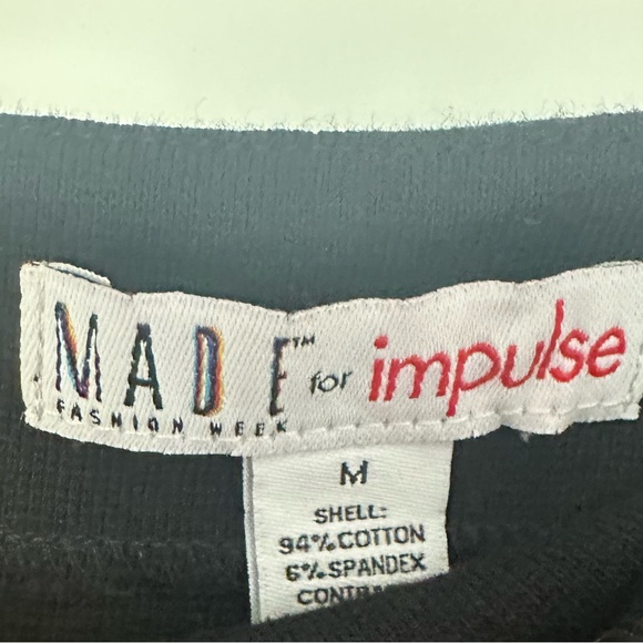 Black Pencil Skirt with Leather-like Side Panels and Zipper Details. Size M. - Picture 4 of 9